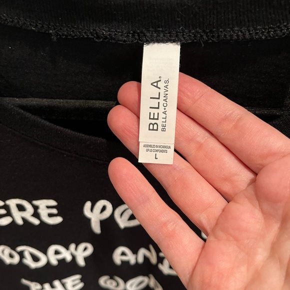 Walt Disney quote tee shirt, size large. Disneyland Magic Kingdom - Picture 3 of 6